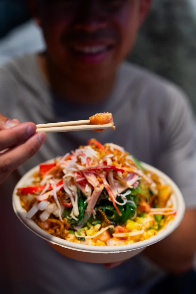 🤙 The best summer accessory? A poke bowl loaded with your favorite premium topping.